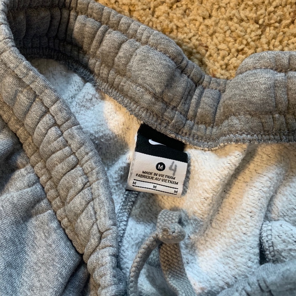 Nike sweats - Picture 3 of 7